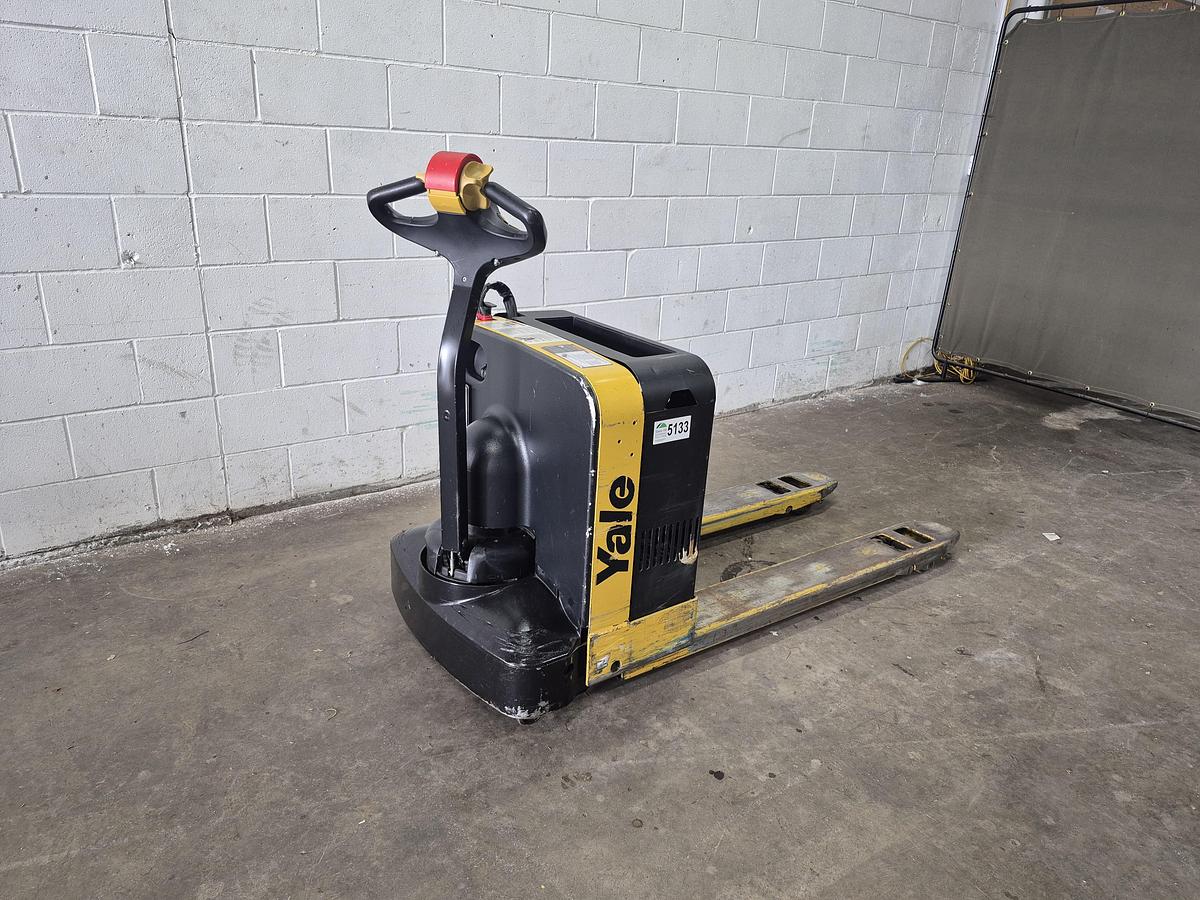 Used Yale MPB040-EN24T2748 Electric Walkie Pallet Jack