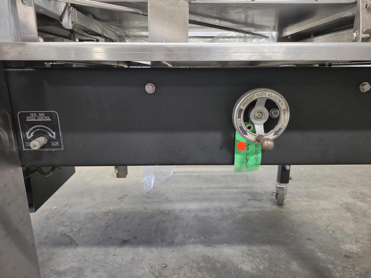Used API VERSATech LB 22/32 L-Bar Sealer