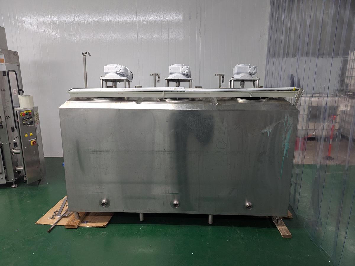 Used Insulated 3 Compartment Holding Tank with Agitation