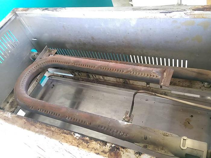 Used Vollrath Cayenne Lava Rock Charbroiler