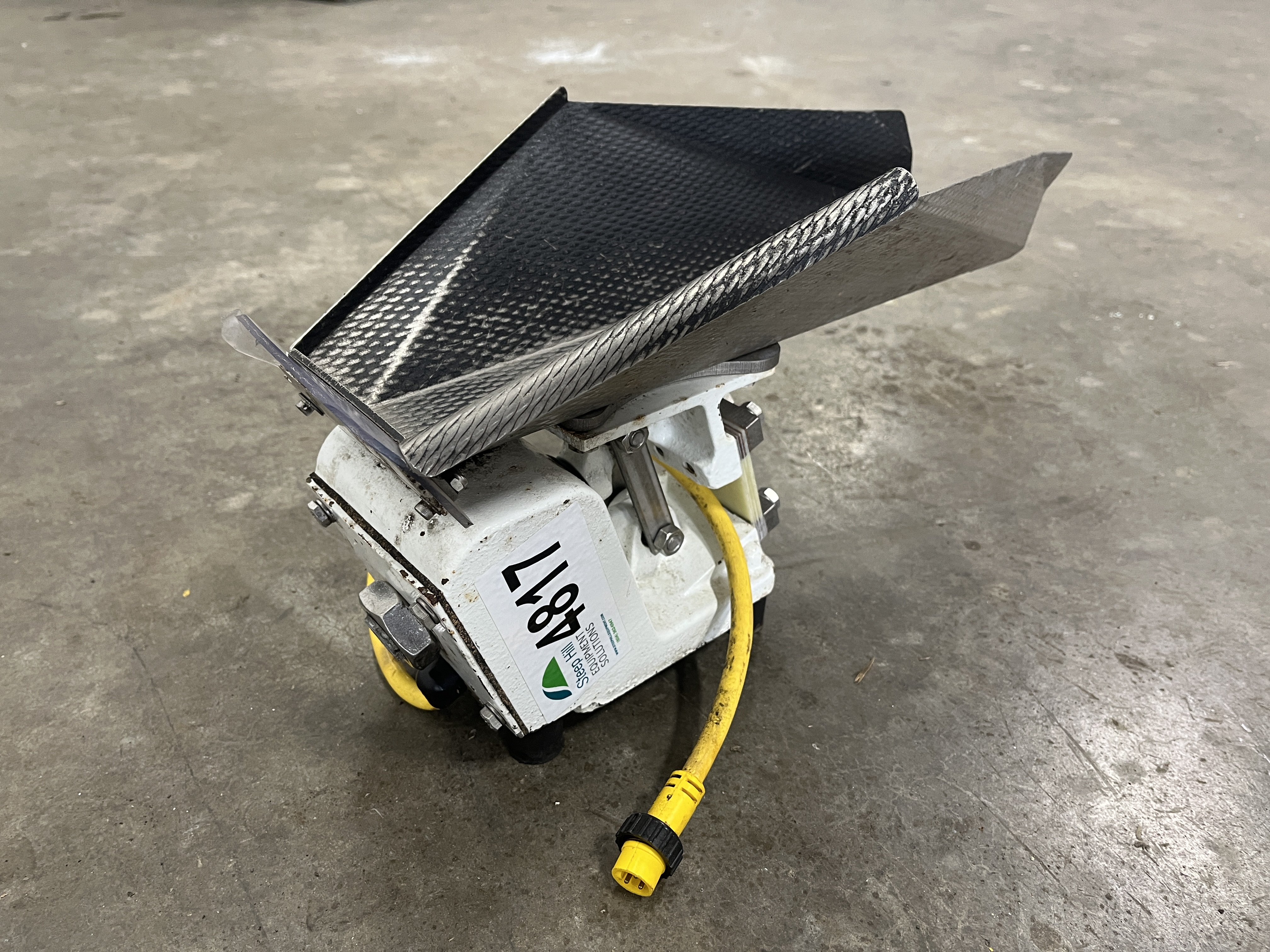Used Eriez KHS-5 Electromagnetic Vibratory Feeder Drive