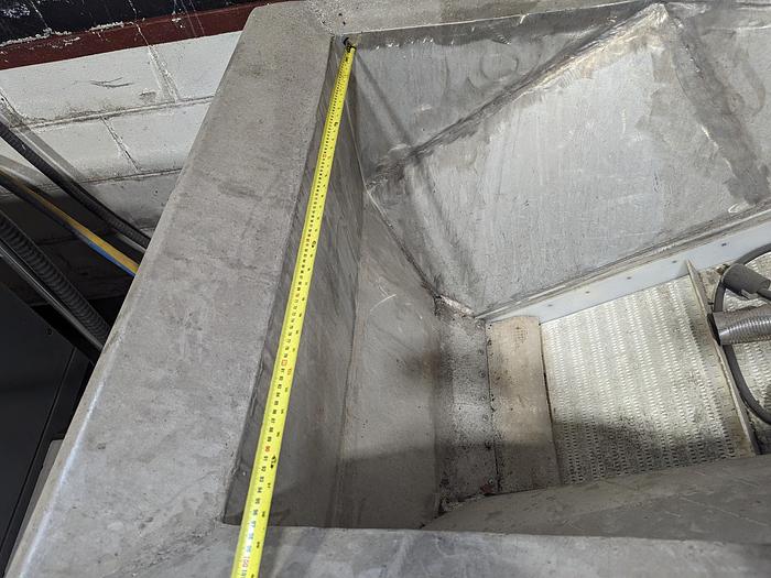 Used Incline Conveyor with Dump Station