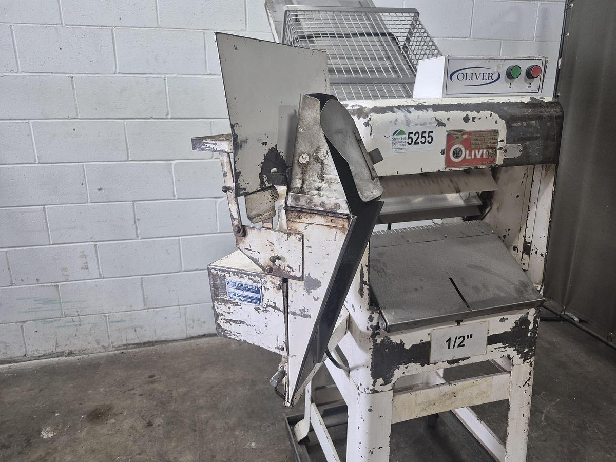 Used Oliver 797-G Slicer & Bloemhof Air Bagger