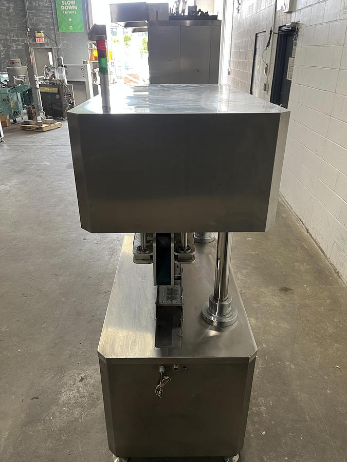 Used Pharmasystec Bottle Capper