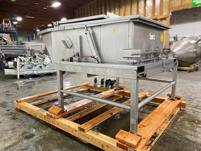 Used Mobile Self-Dump Product Hopper