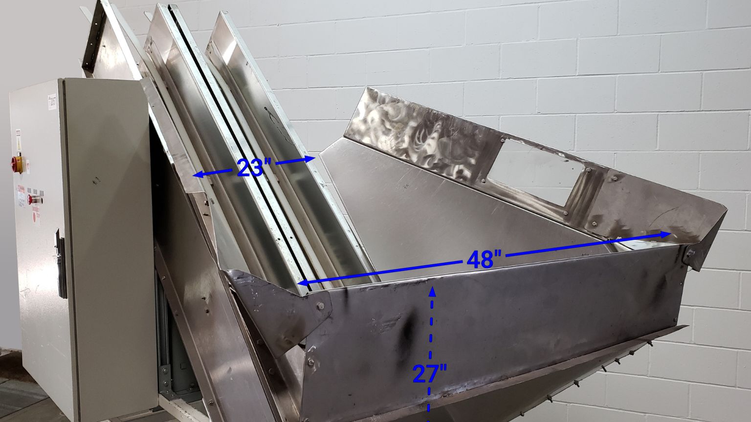 Used Custtech 60° Incline Infeed Conveyor