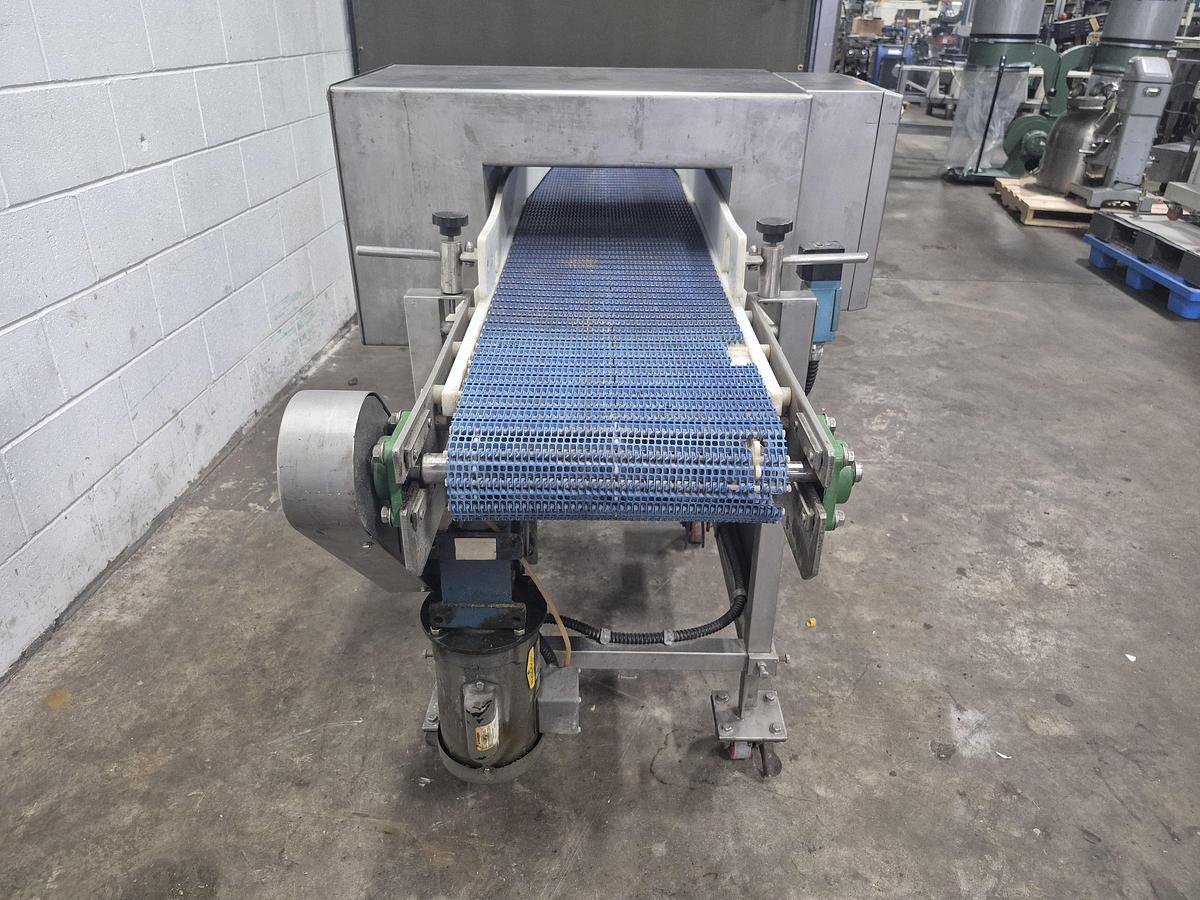 Used Loma Systems Superscan Metal Detector