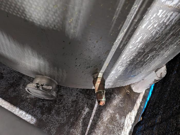 Used Heated Oil Holding Tank