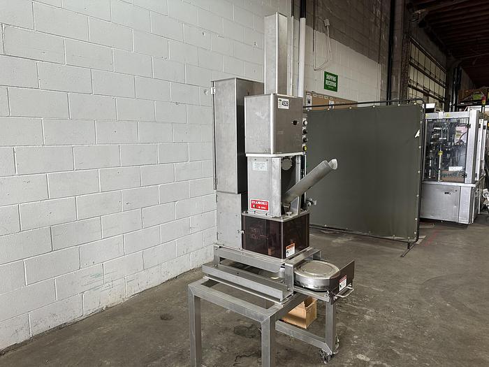 Used Namoku Tsuma-Taro Vegetable Spiral Cutter