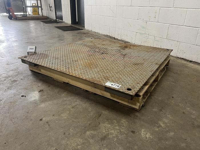 Used Cardinal Floor Scale