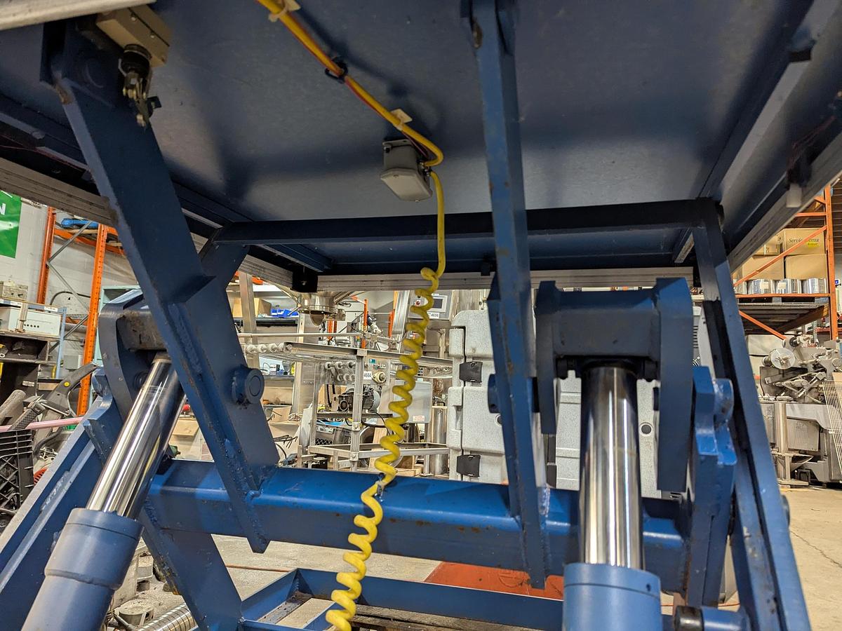 Used Vestil MFG Hydraulic Elevator