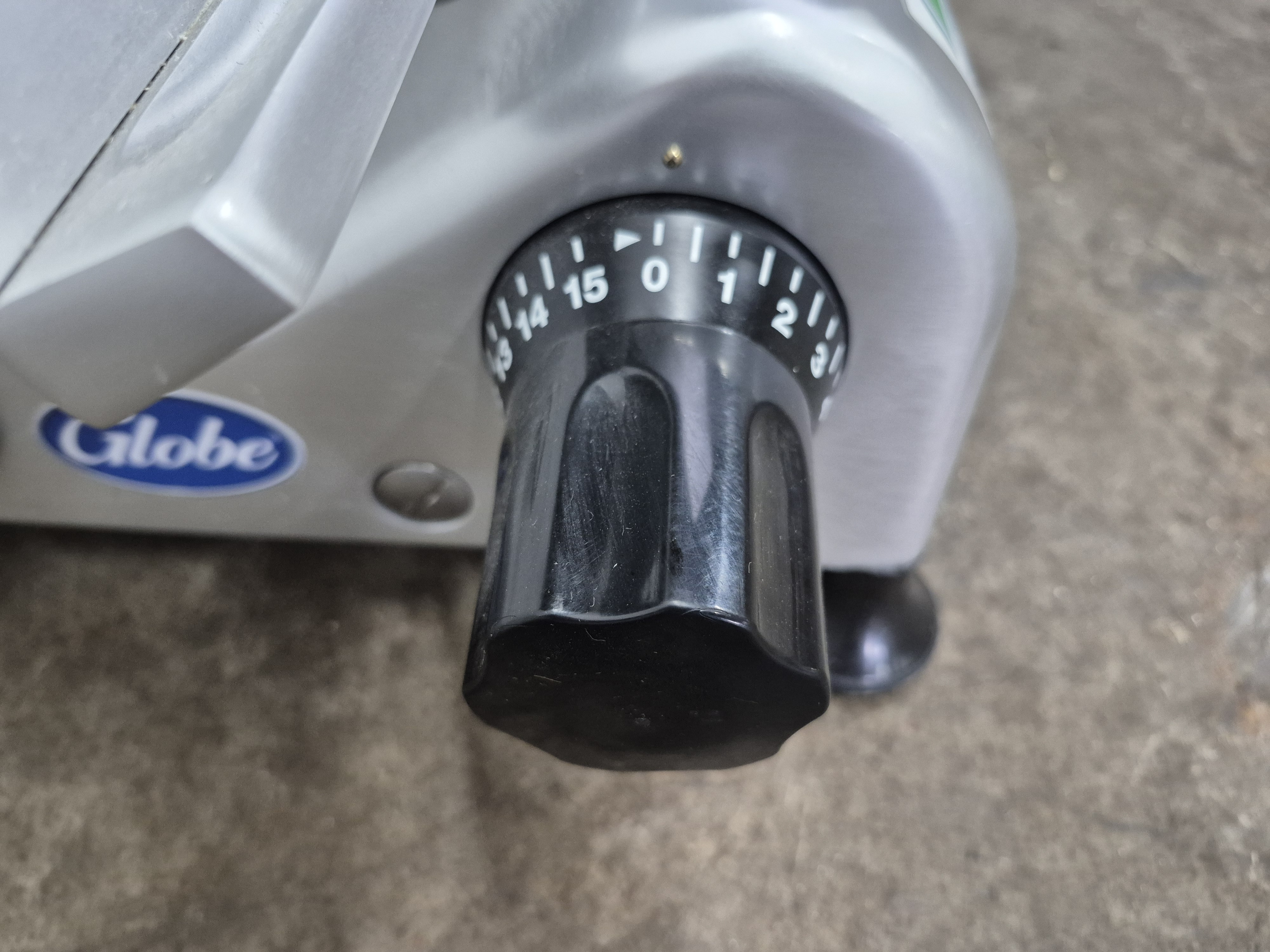 Used Globe G12 Manual Slicer