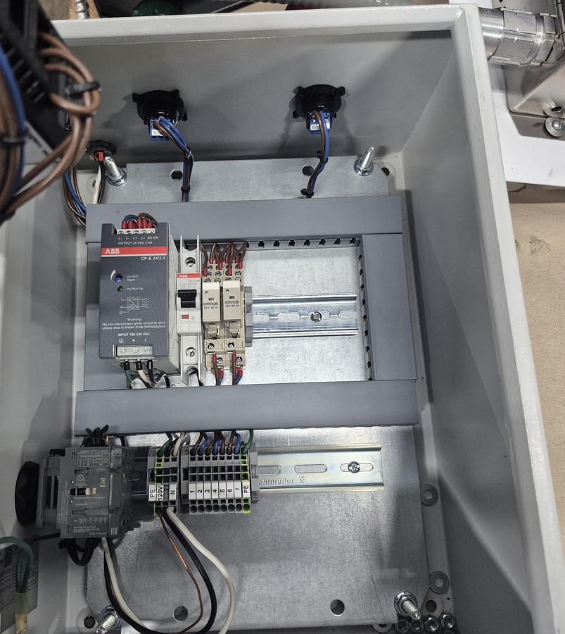 Used Dual Unit Heater System w/ Thermostat & C02 Detector 