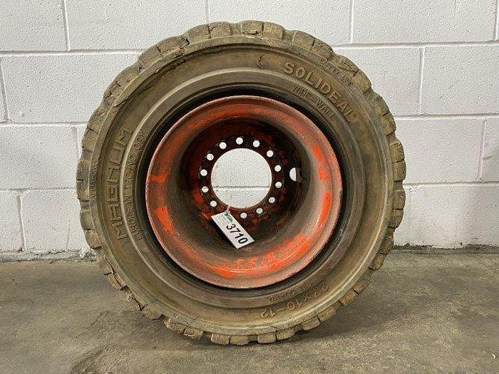 Used Solideal Magnum 27x10-12 Forklift Tire