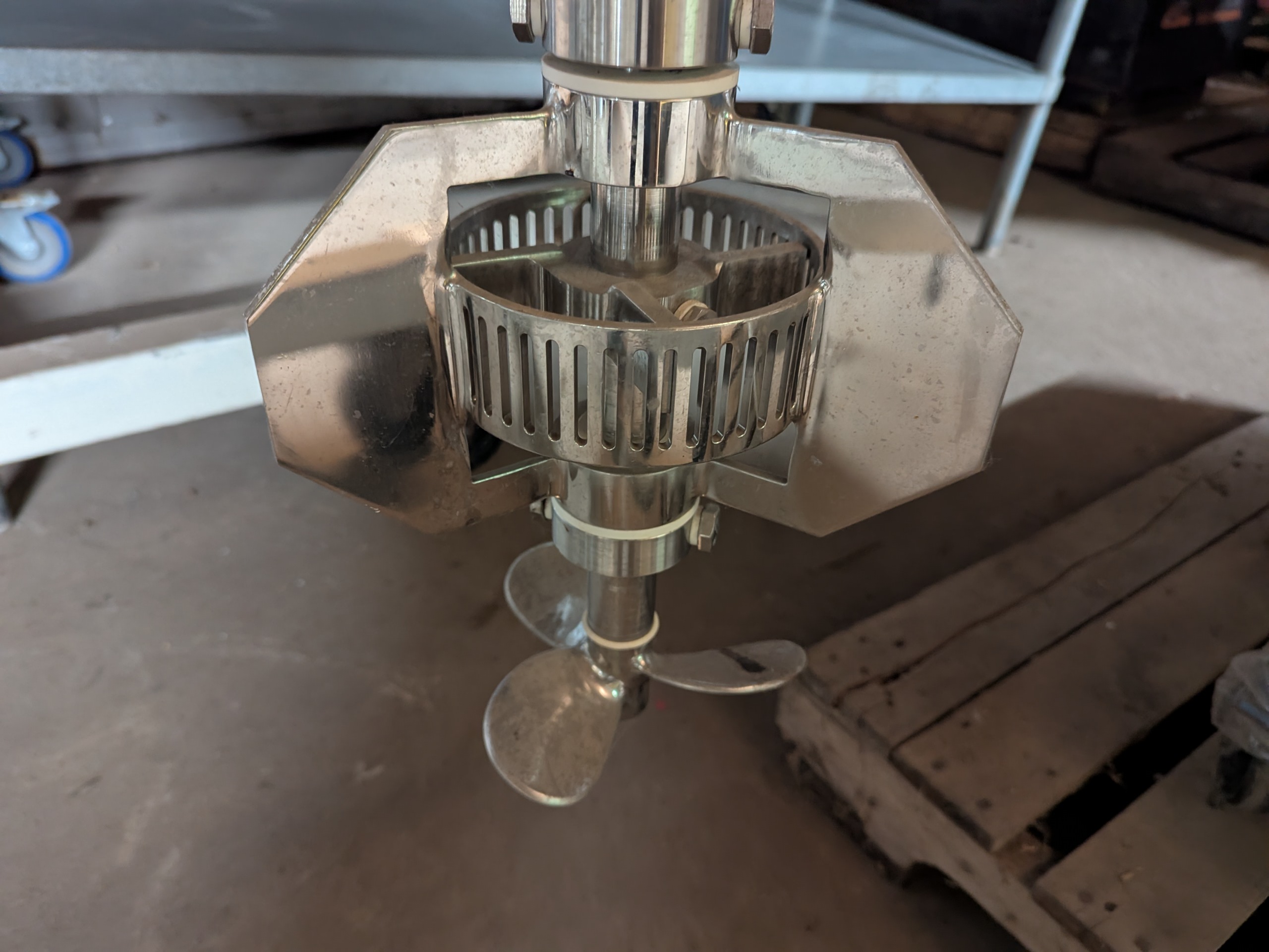 Used Admix MHL-101-SS Portable Lift Stand