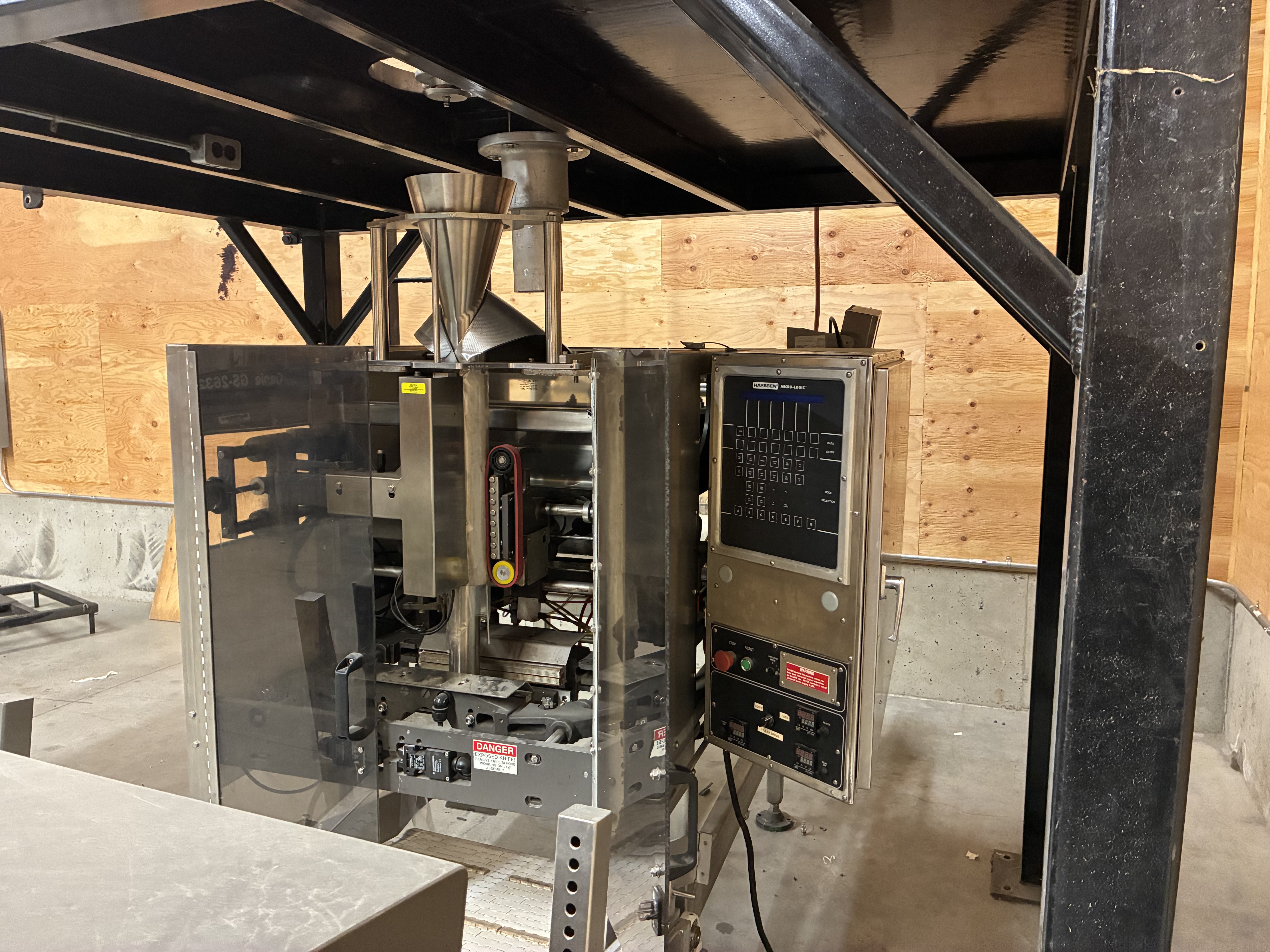 Used Hayssen VFFS Bagger