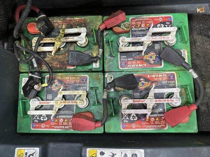 Used Advance SC750-28C Floor Scrubber