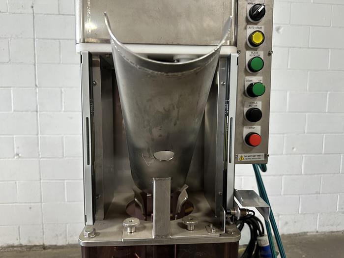 Used Namoku Tsuma-Taro Vegetable Spiral Cutter