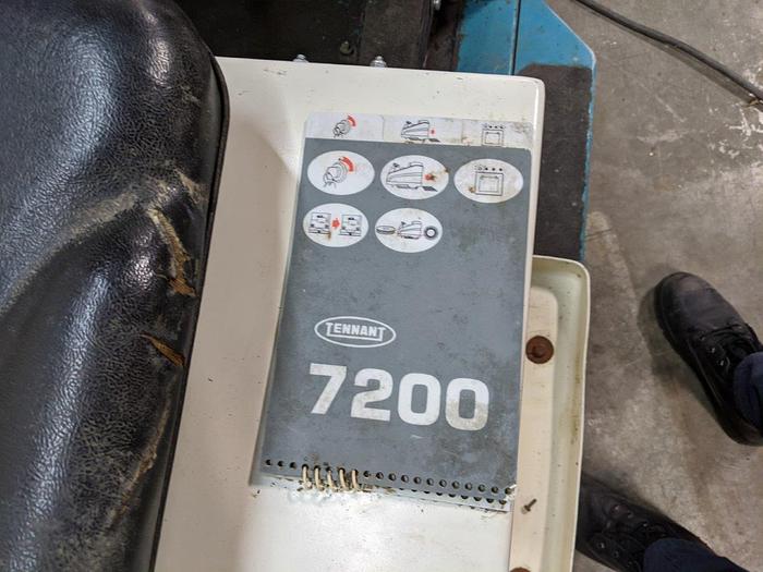 Used Tennant 7200 Riding Floor Scrubber