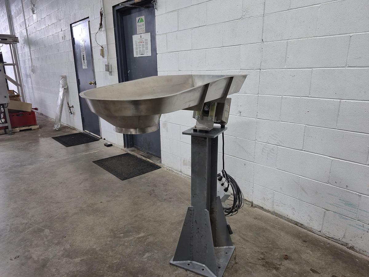 Used Syntron BF-2-B Magnetic Vibratory Feeder