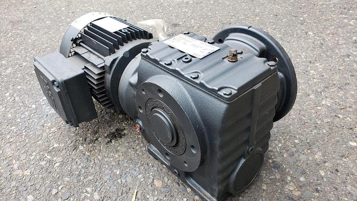 Sew-Eurodrive SAF67 Helical-worm Gear Motor