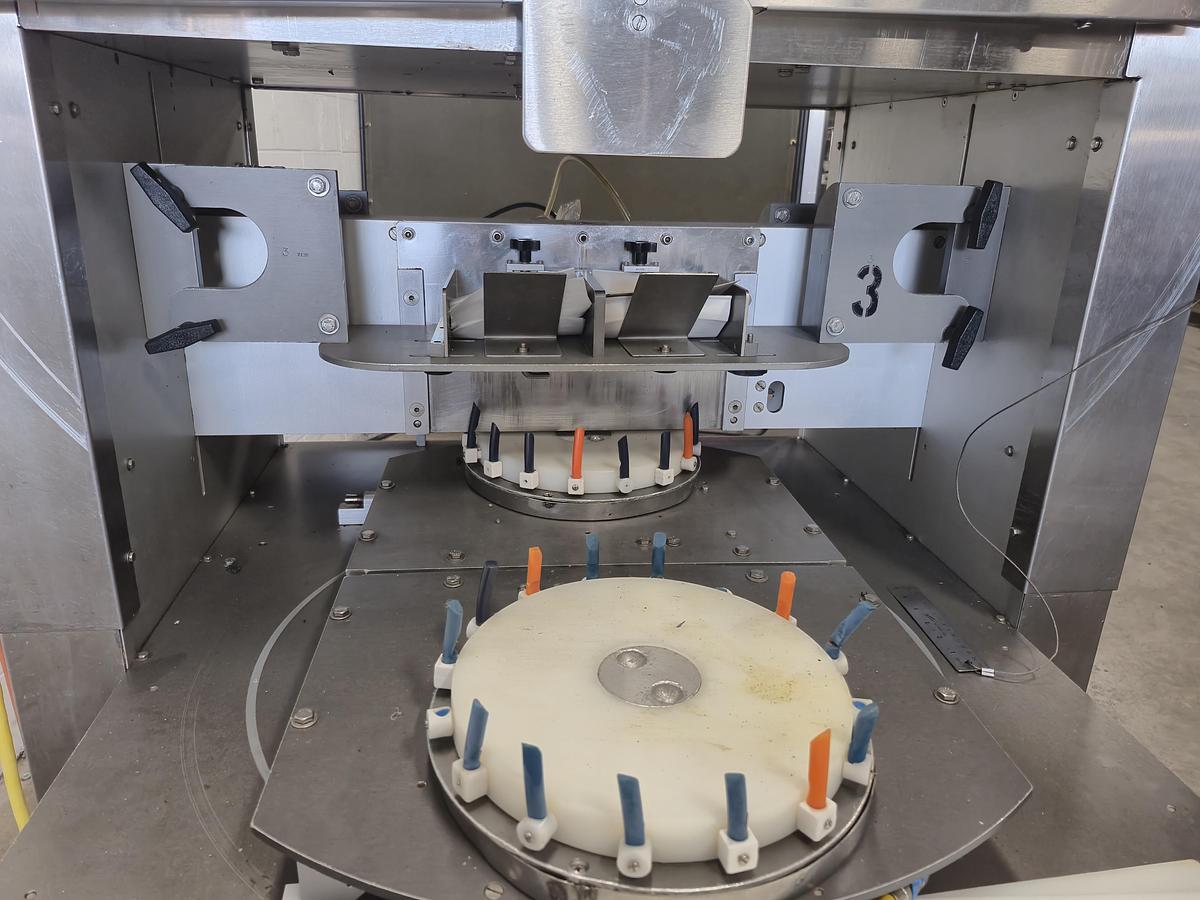 Used FoodTools CS-2000 Industrial Cake & Food Slicer