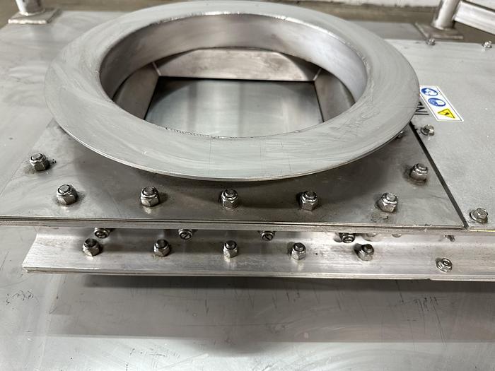 Used Vortex Pneumatic Tote Cage