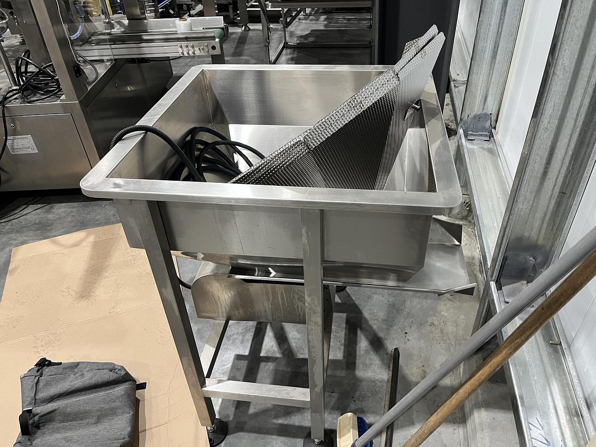 Used SS Hopper w/ Vibratory Feeder