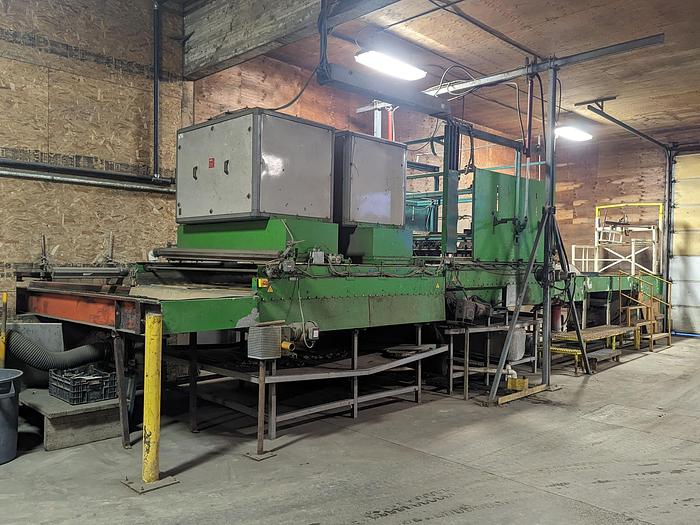 Used Pumpkin Squash Inspection & Cleaning Line