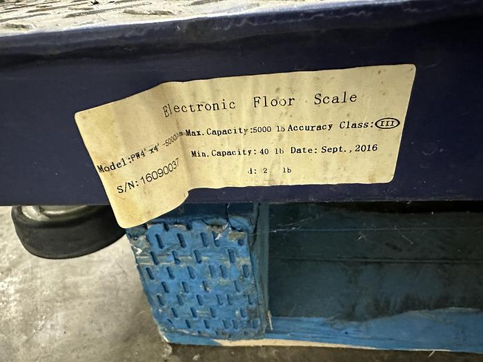 Used 5000 lbs. Floor Scale