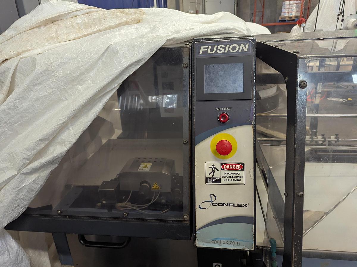 Used Conflex Fusion Automatic Intermittent Motion Side Sealer