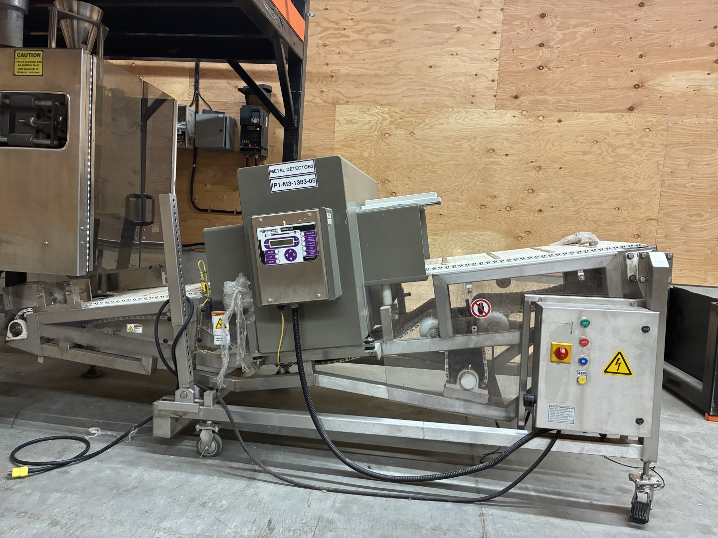 Used Fortress Metal Detector