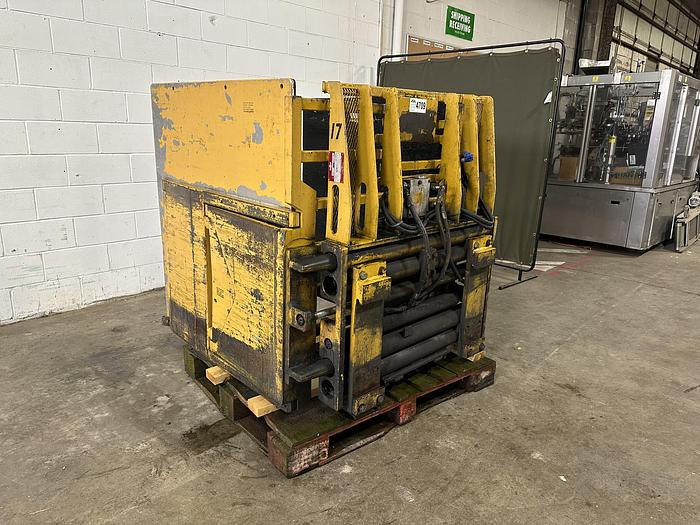 Used Cascade 55C-CC-2A Carton Clamp