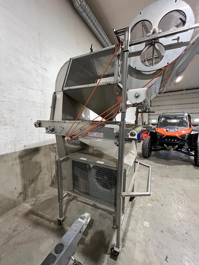 Used WECO Berry Blower