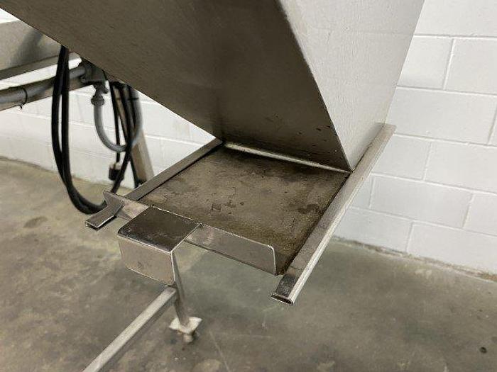 Used Crescent-Top Incline Conveyor