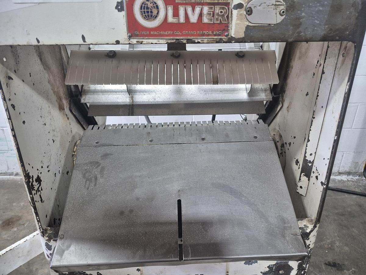 Used Oliver 797-G Slicer & Bloemhof Air Bagger