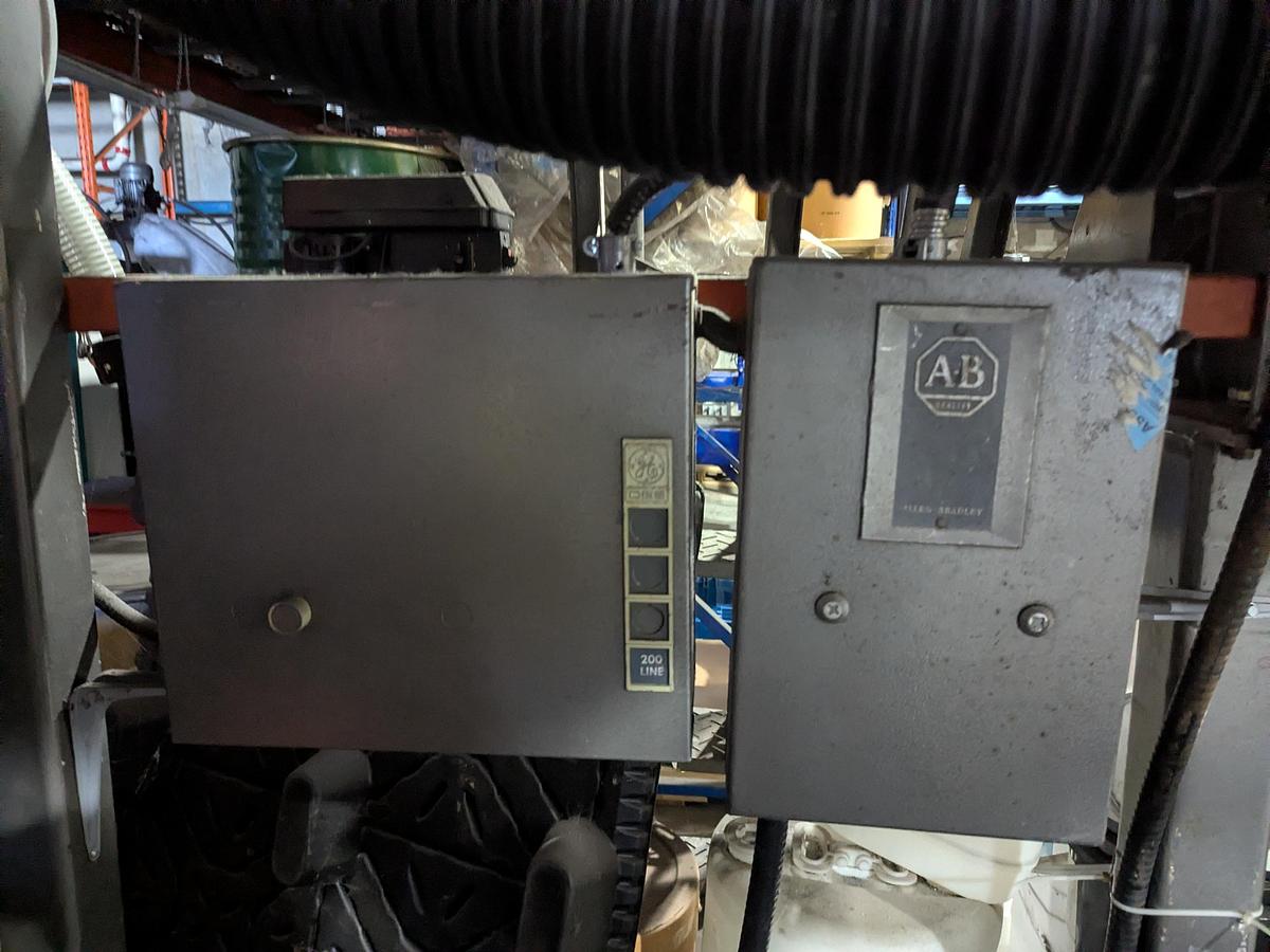 Used Jacketed Ribbon Blender with Chantland Filling System
