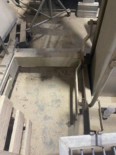 Used A-One CDL-600-94 Single Column Lifter