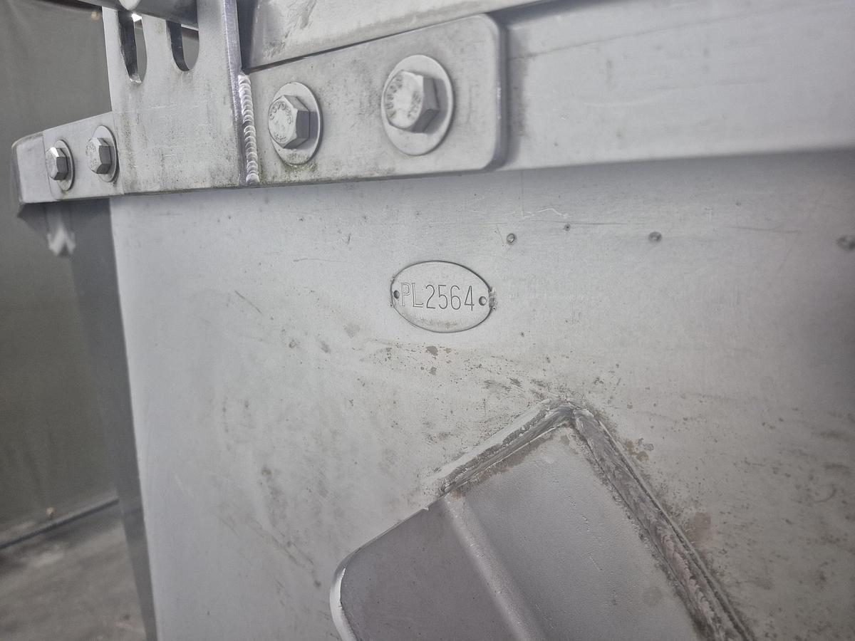 Used Self-Dumping 200 Gallon Hopper
