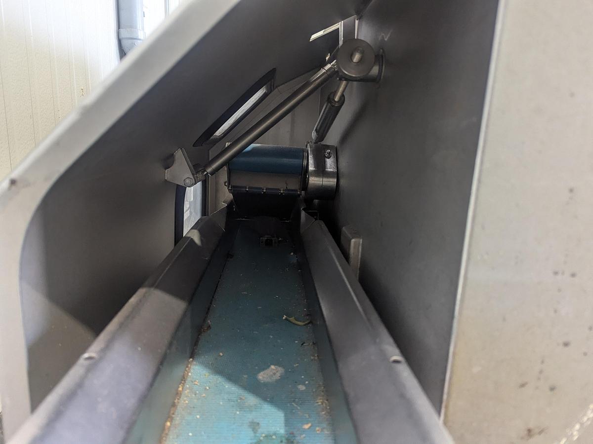 Used KRONEN GS 10-2 Belt Cutting Machine.