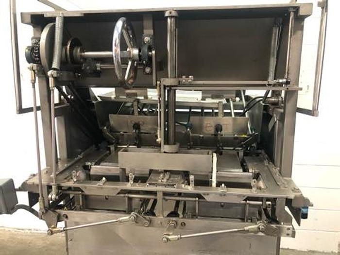 Used A.E.Randles 9-32 Automatic Tray Former