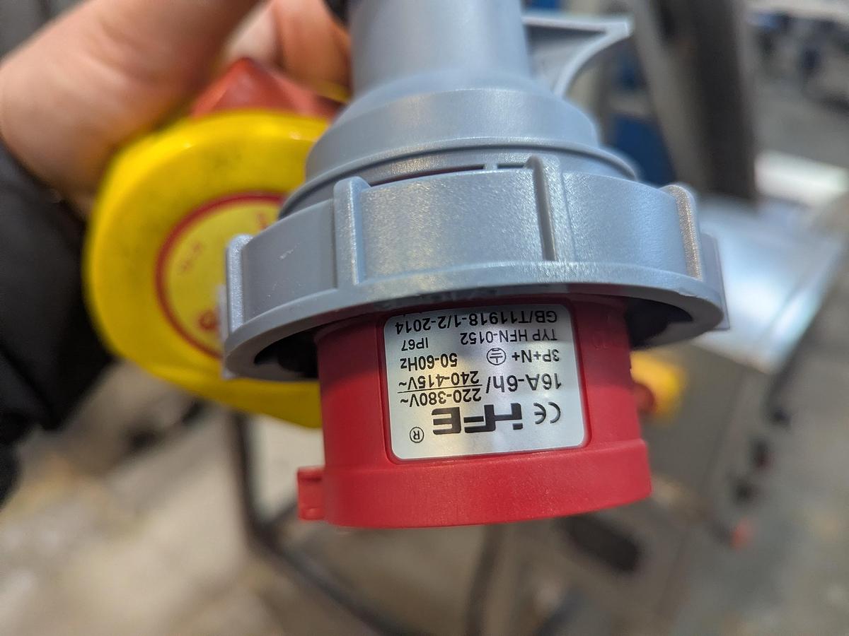 Used 5' High Incline Conveyor 