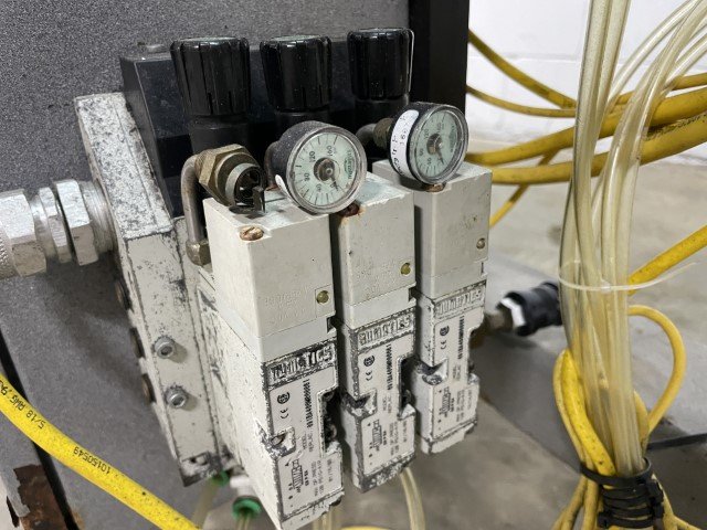 Used Avery Dennison ALS204 Label Applicator