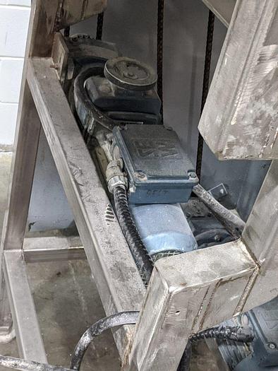 Used 6' High Incline Conveyor