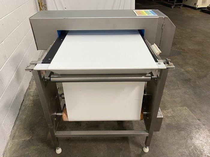 Used Loma IQ2 Metal Detector