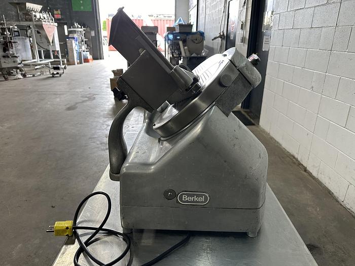 Used Berkel 818 2-Speed Automatic Slicer