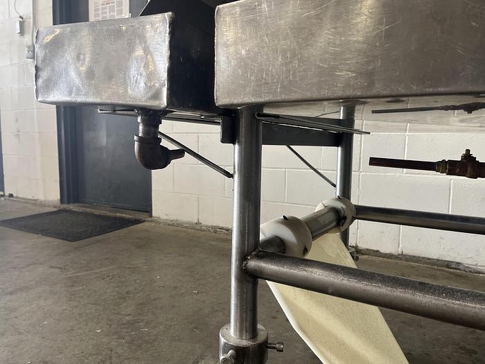 Used Rondo Sugar Applicator