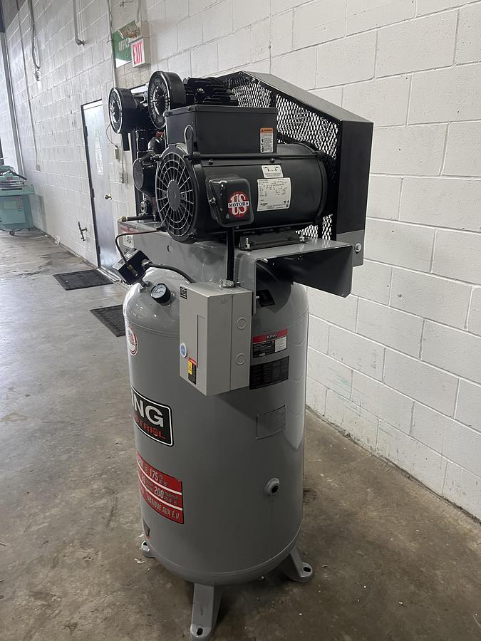 Used King 7.5hp Vertical Air Compressor