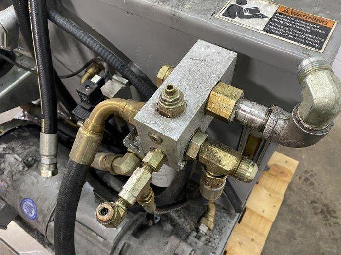 Used Nott 30 Gallon Hydraulic Reservoir