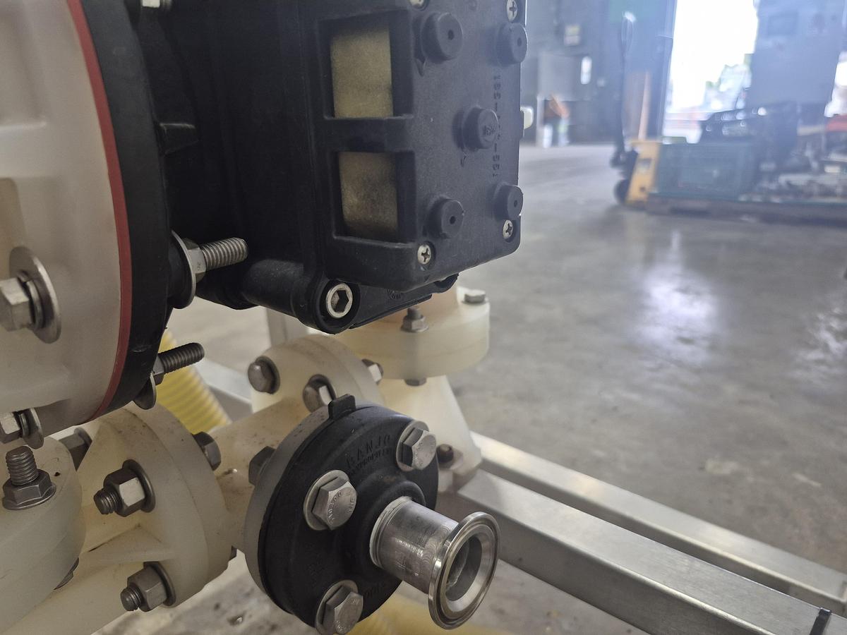 Used Sandpiper Air-Powered Double Diaphragm Pump